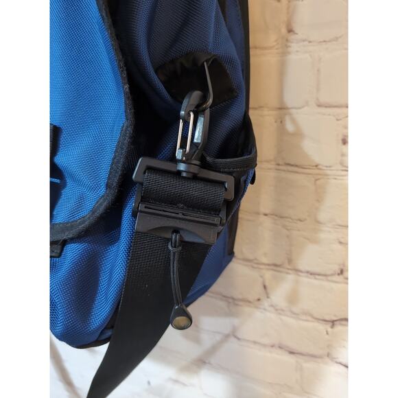 Timbuk2 Custom Classic RARE Messenger Bag WITH Back Zip Laptop Compartment - Picture 16 of 16